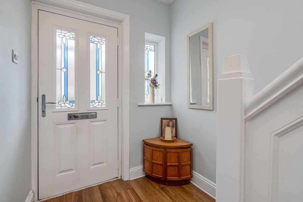 Property photo 2 of 24 4299894