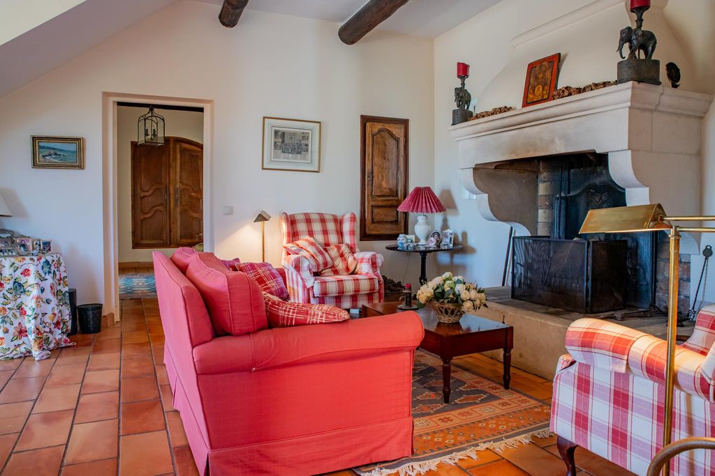 Property photo 2 of 27 Image