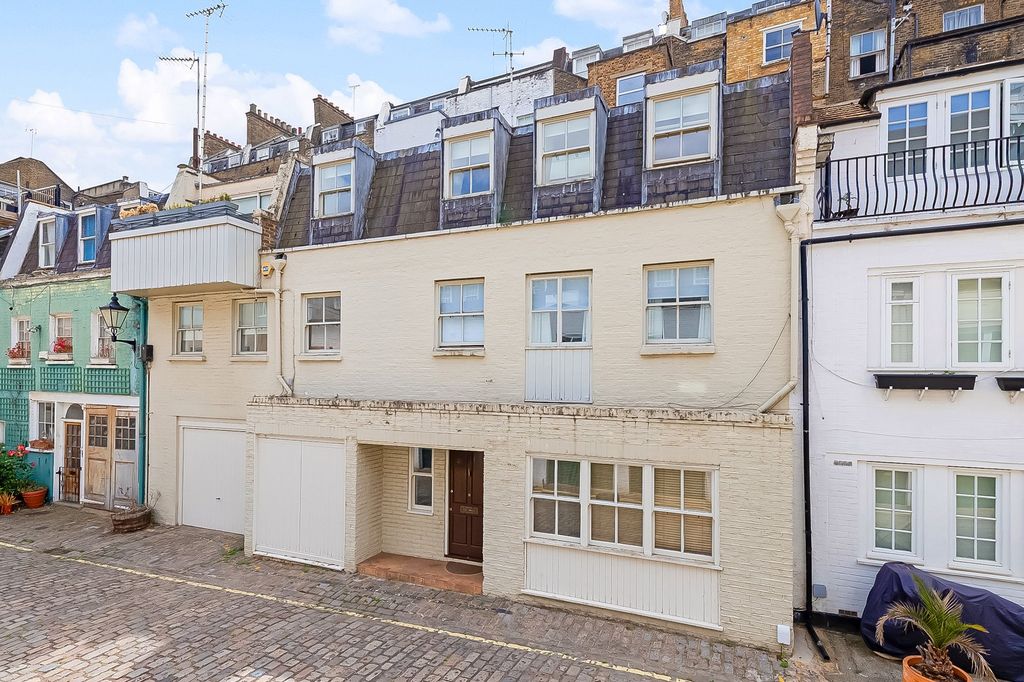 Property photo 1 of 8 Externals