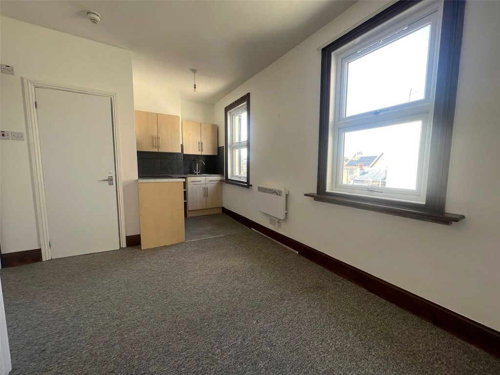 Property photo 2 of 6 Picture No. 05
