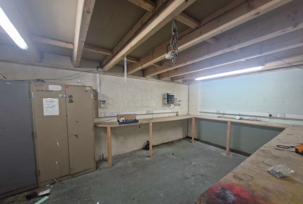 Property photo 2 of 5 Photo 5