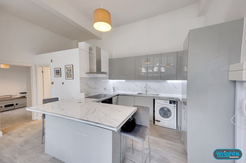 Property photo 2 of 13 Photo 3