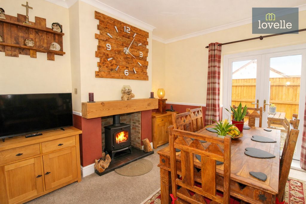 Property photo 3 of 24