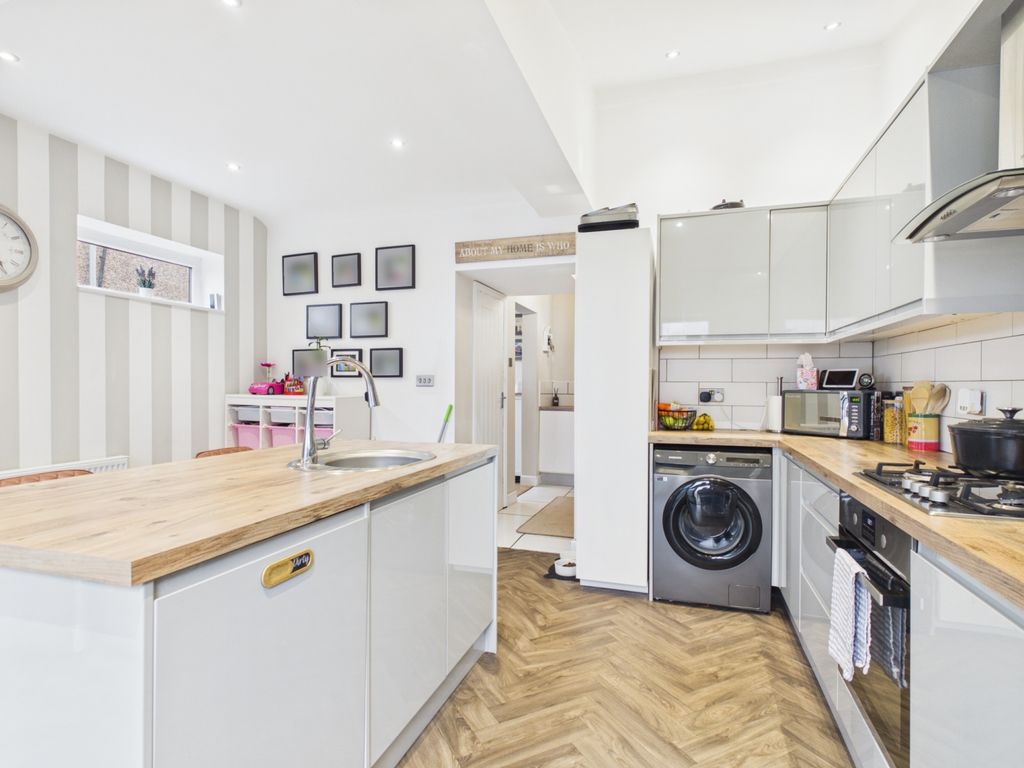 Property photo 3 of 26 Open Plan Kitchen Dining Room