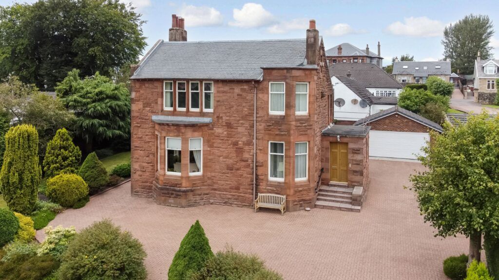 Property photo 2 of 36