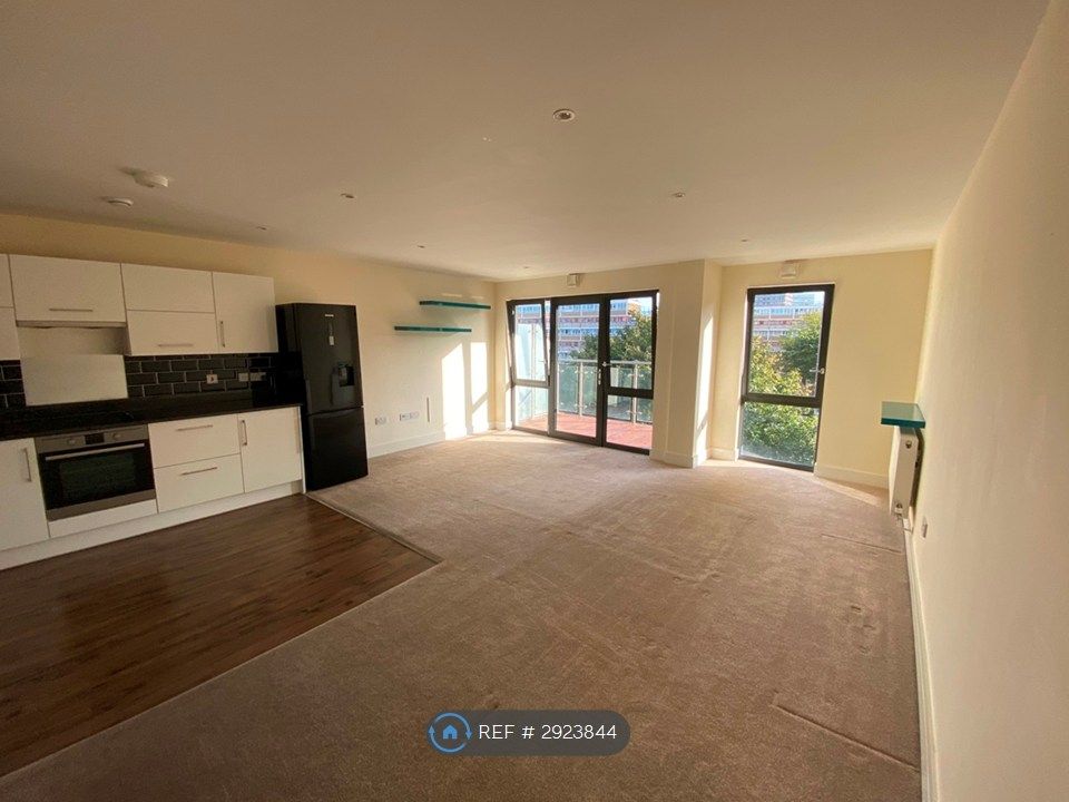 Property photo 1 of 28 Living Room