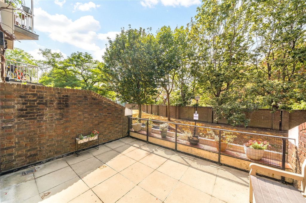 Property photo 2 of 10 Terrace