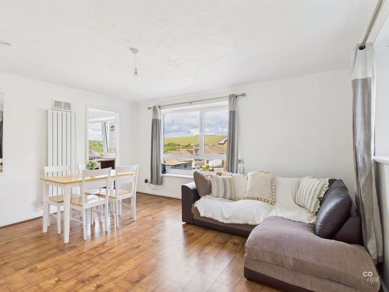 Property photo 1 of 10 Living Room