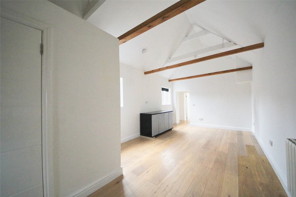 Property photo 1 of 17 Picture No. 03