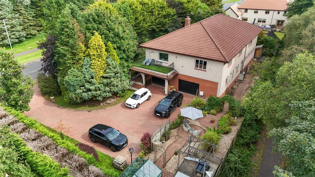 Property photo 1 of 35 Picture No. 32