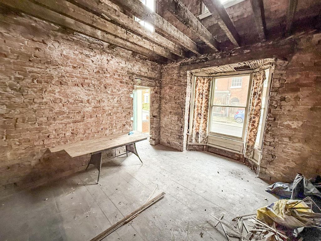 Property photo 3 of 11 19513771-3128-4221-B336-F346d29cc2d8.Jpg