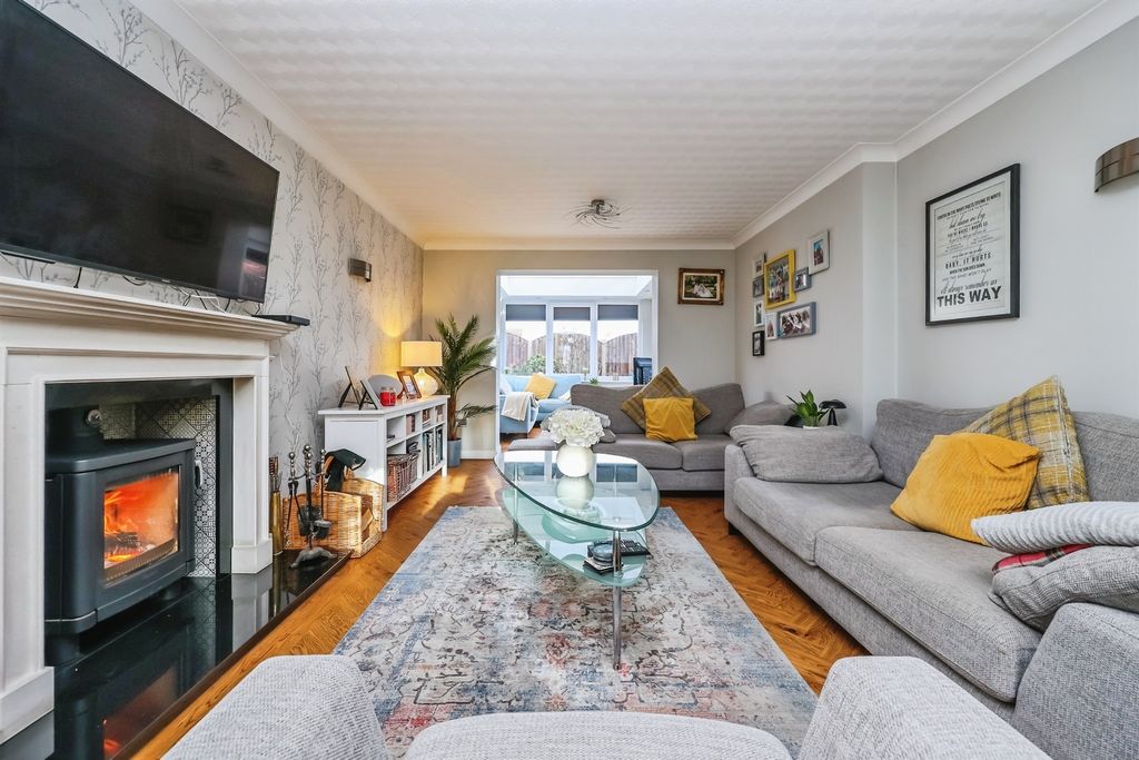 Property photo 3 of 29