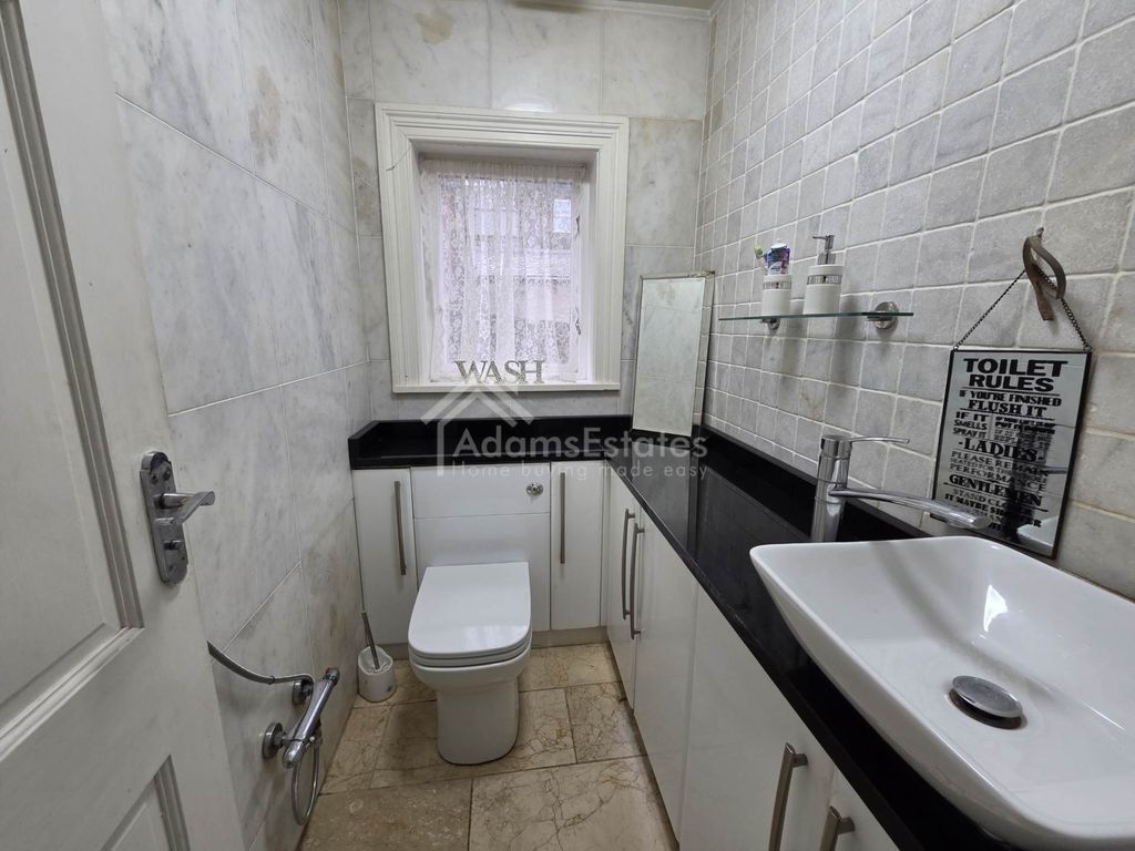 Additional image 15 of 4 bed detached house for saleNorthfield Road, Dewsbury WF13