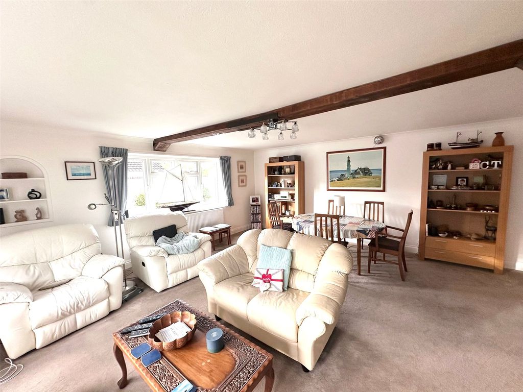 Property photo 2 of 32 Picture No. 57