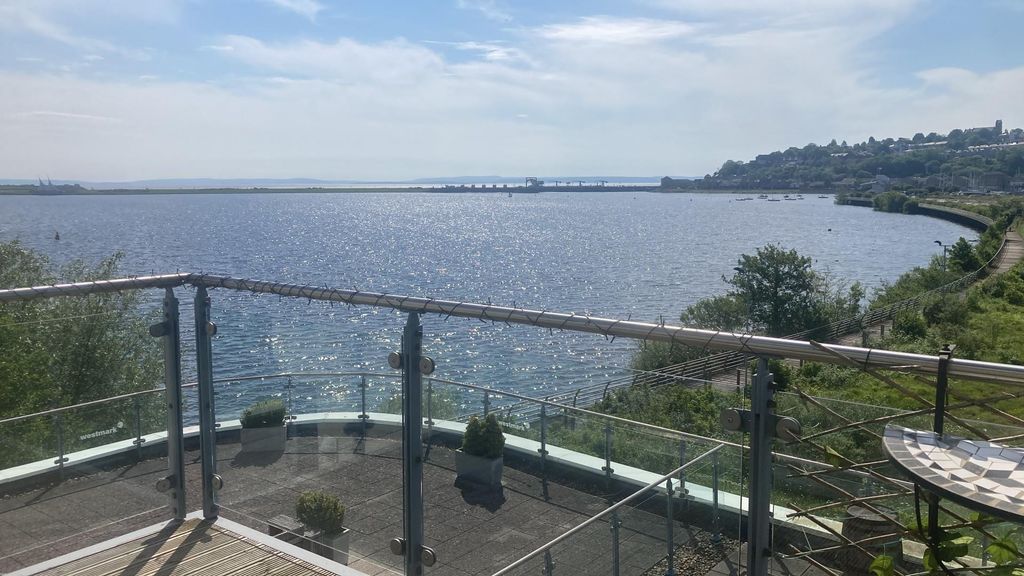 Property photo 2 of 18 B81Ecc23-547B-45C5-A4F3-9C9F18C9910A.Jpg