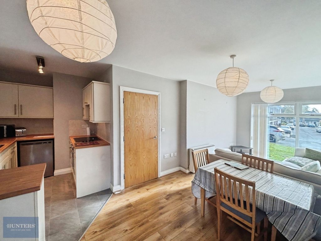 Property photo 2 of 11 Pbox-Img.Jpg