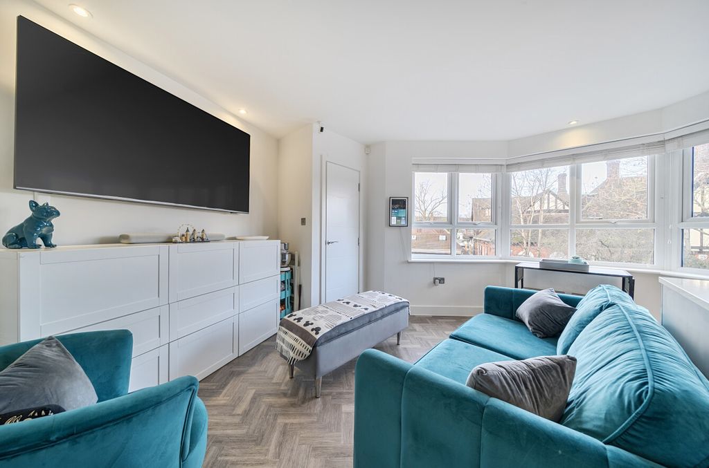 Property photo 3 of 20 1401200-10-697Cbc...