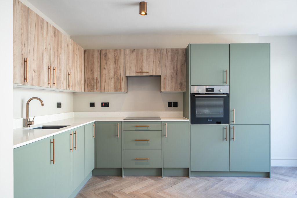 Property photo 3 of 13 1472023-22-6A2972...