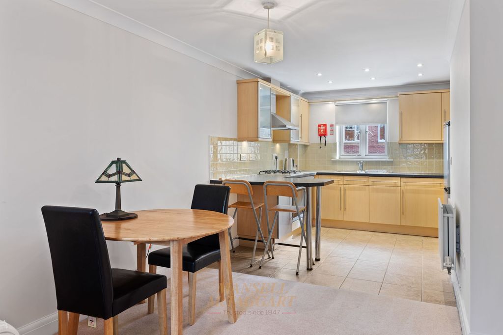 Property photo 3 of 21