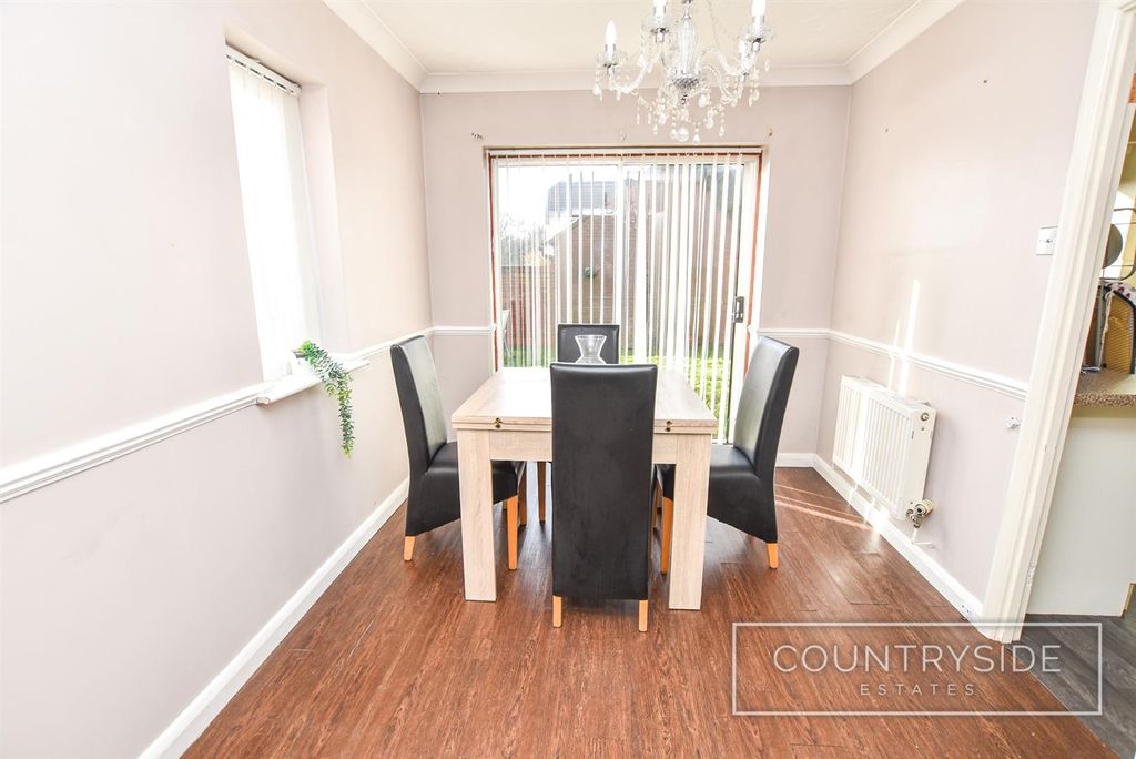 Property photo 3 of 15 Dining Room