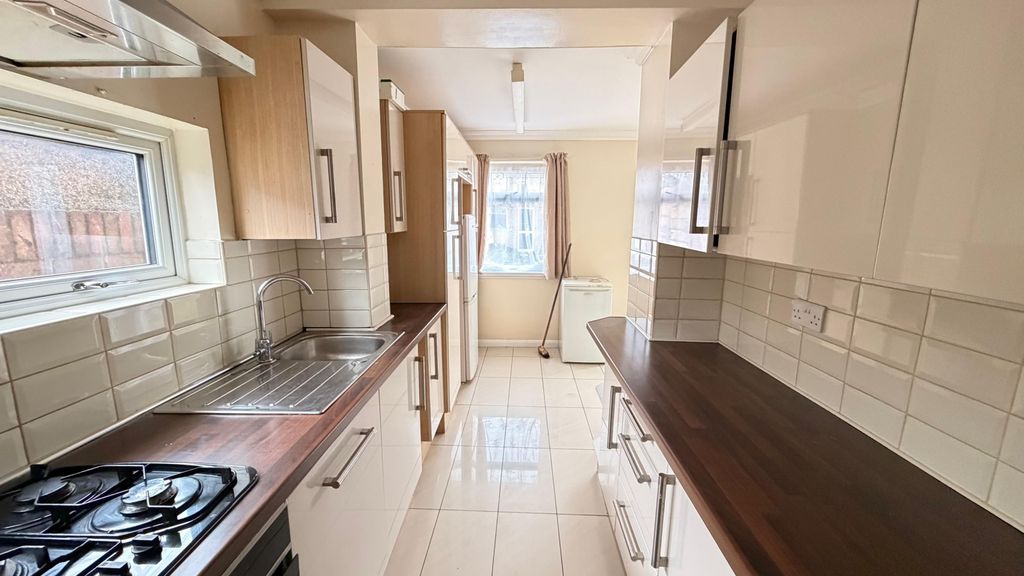 Property photo 3 of 15 Gallery