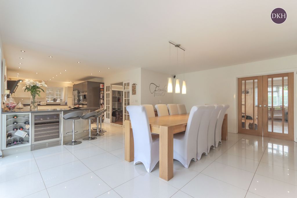 Property photo 3 of 32 Picture No. 47