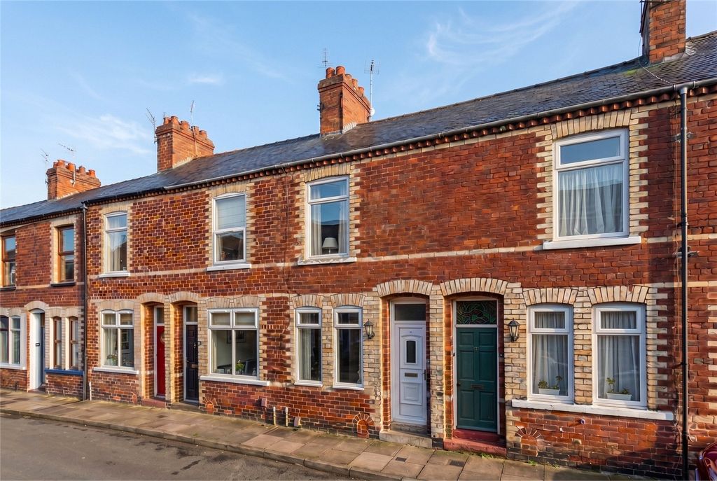 Property photo 1 of 8 Front