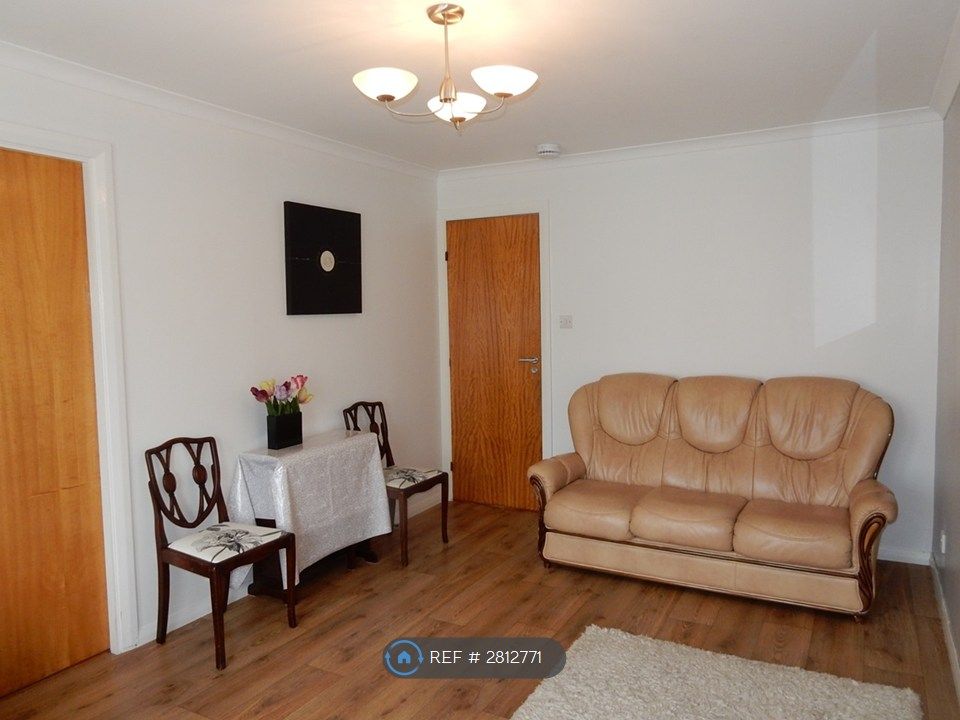 Property photo 1 of 9 Lounge