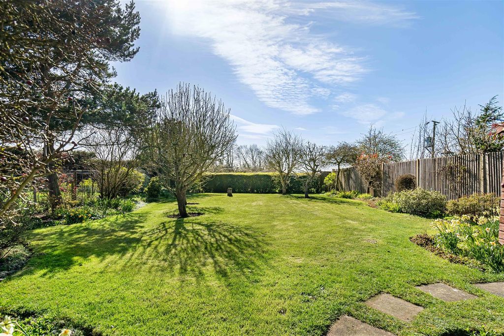 Property photo 2 of 17 5_76022.Jpg