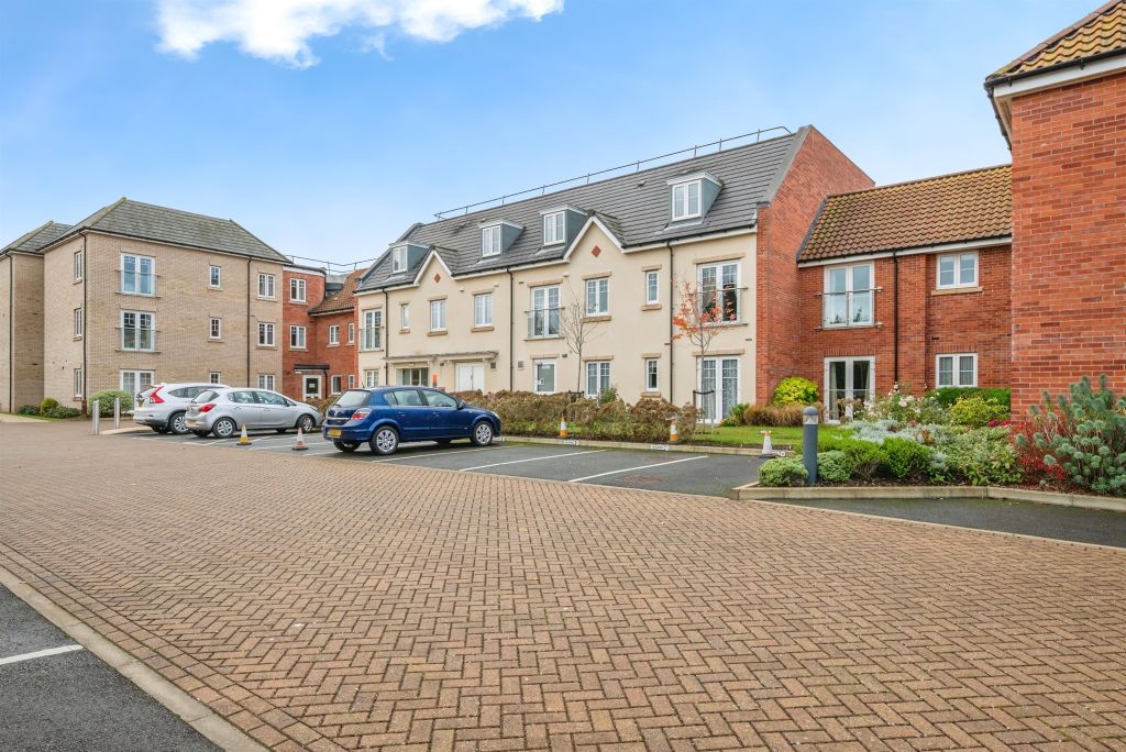 Property photo 1 of 17