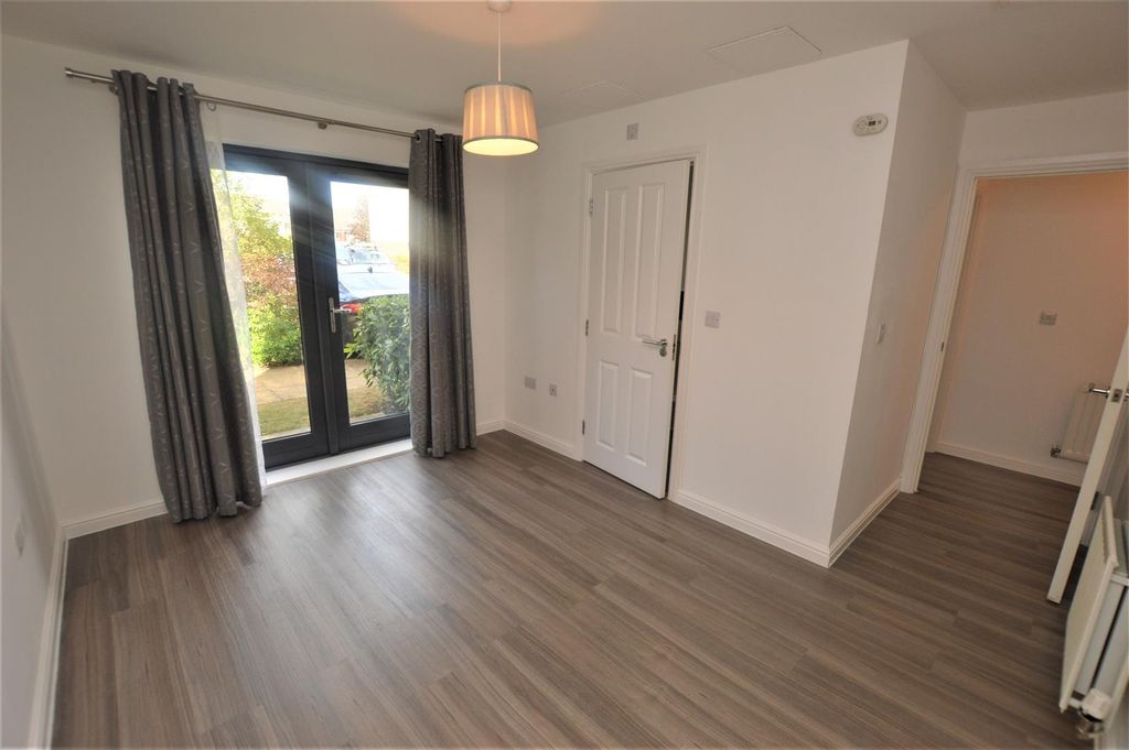 Property photo 3 of 11 Master Bedroom With Ensuite