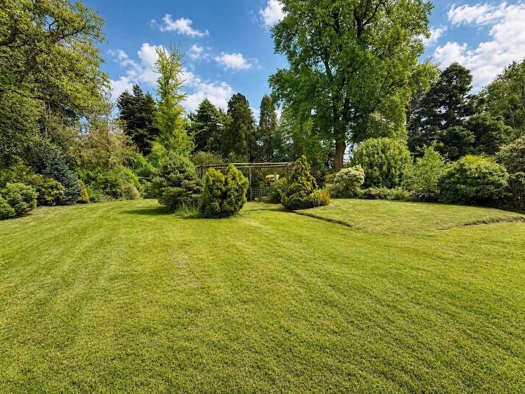 Property photo 3 of 23