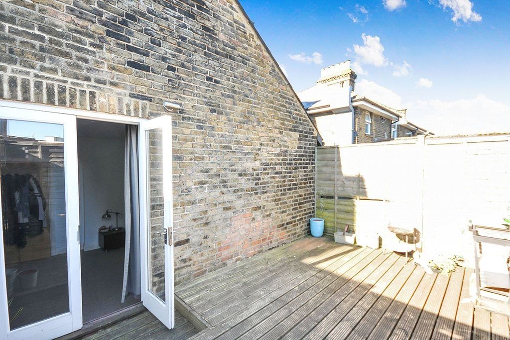 Property photo 1 of 8 Picture No. 05