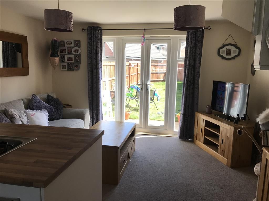 Property photo 3 of 7 Bedroom 1