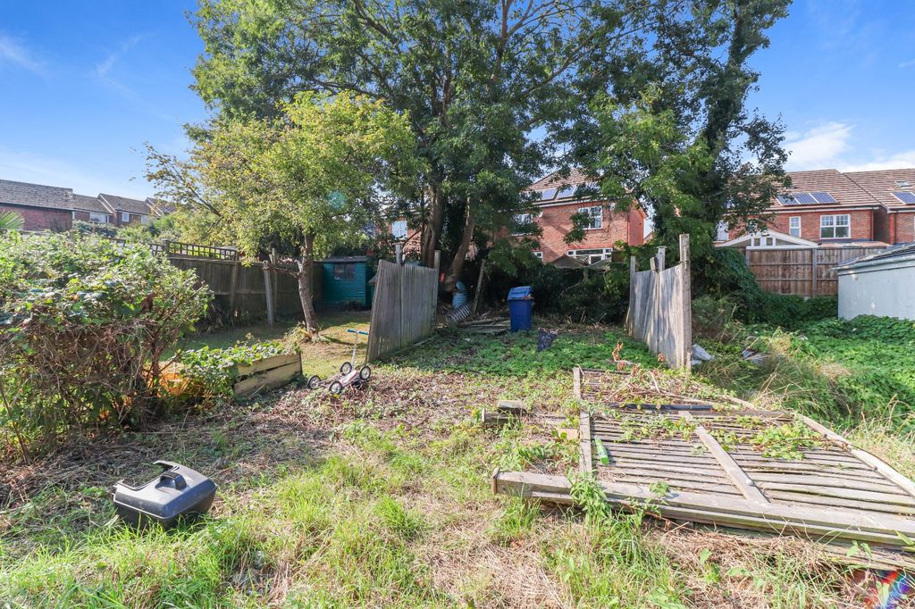 Property photo 3 of 6 Garden