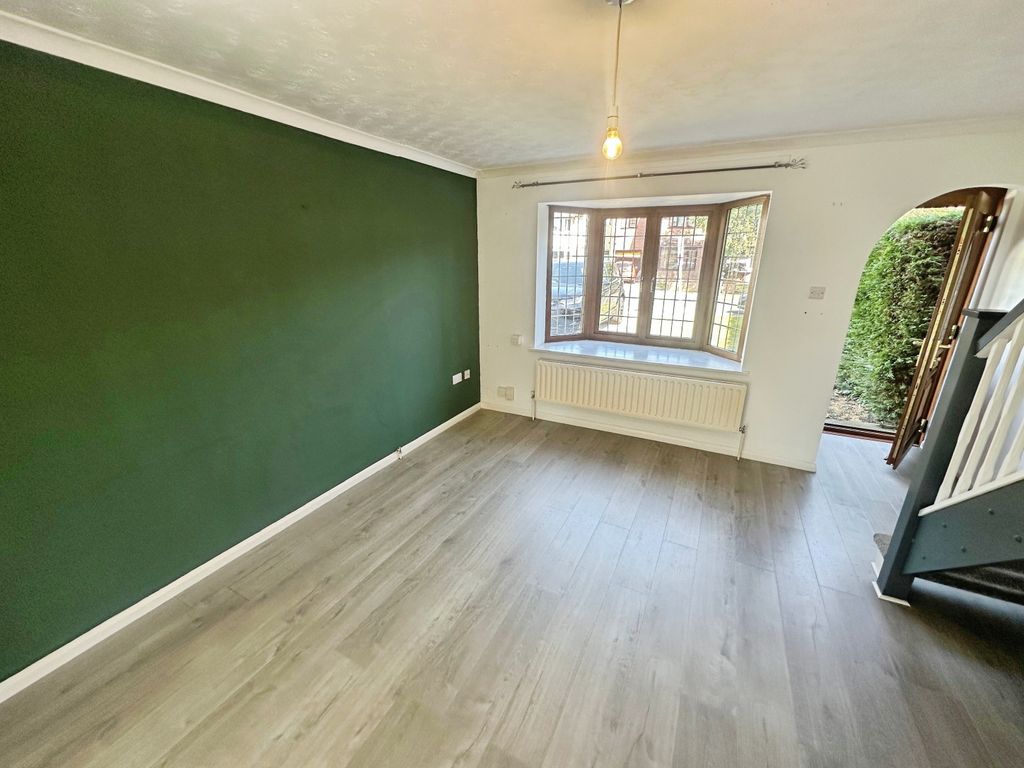 Property photo 3 of 12 Image