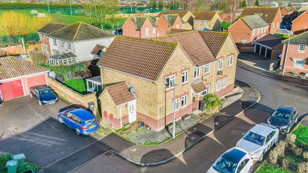 Property photo 3 of 15