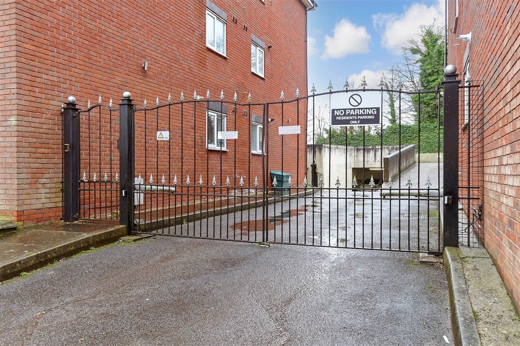 Property photo 1 of 14 External Lifestyle Photograph