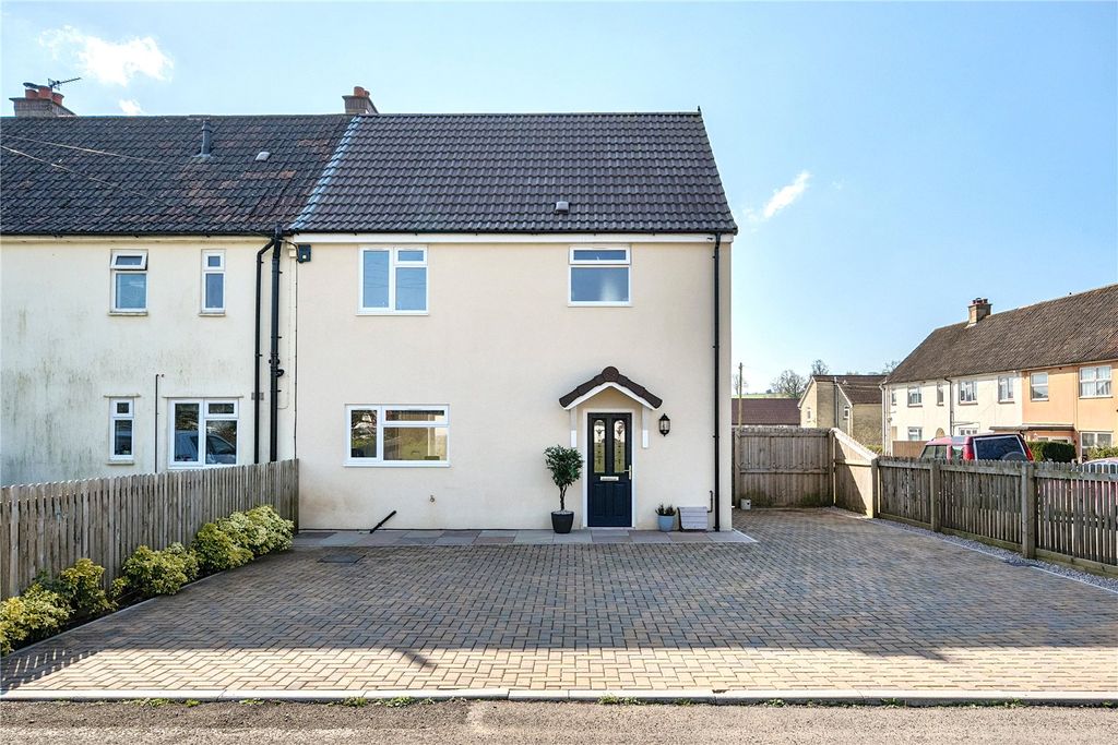 Property photo 1 of 20 Picture No. 02