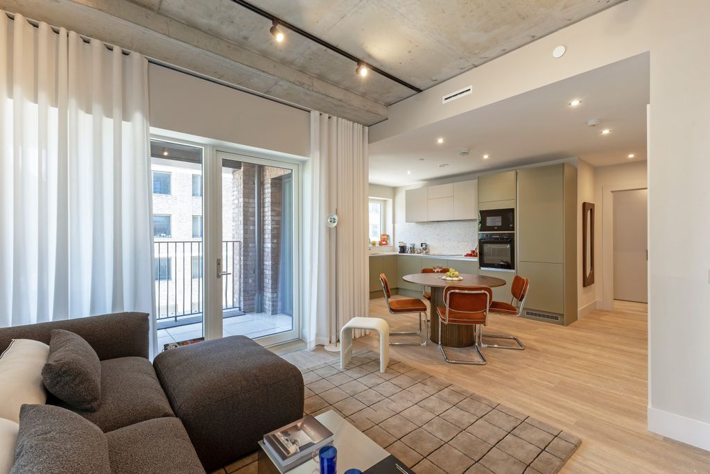 Property photo 2 of 7 Living/Dining
