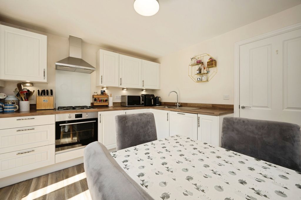 Property photo 2 of 15 Pbox-Img.Jpg