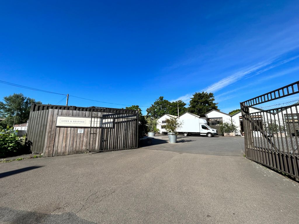Property photo 3 of 3