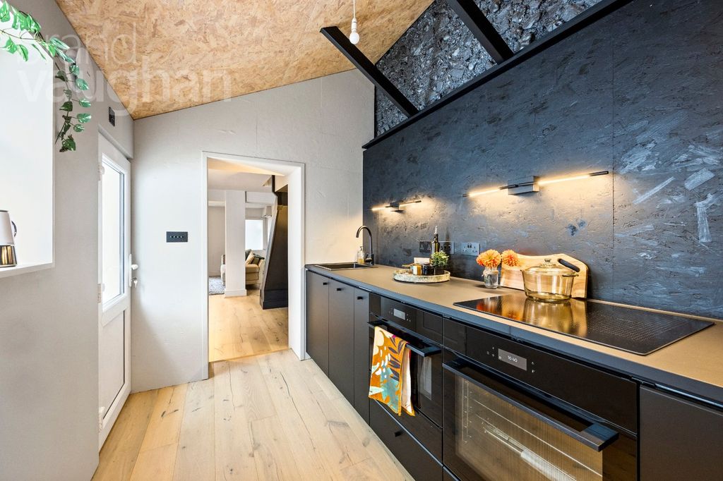 Property photo 2 of 22 Picture 2