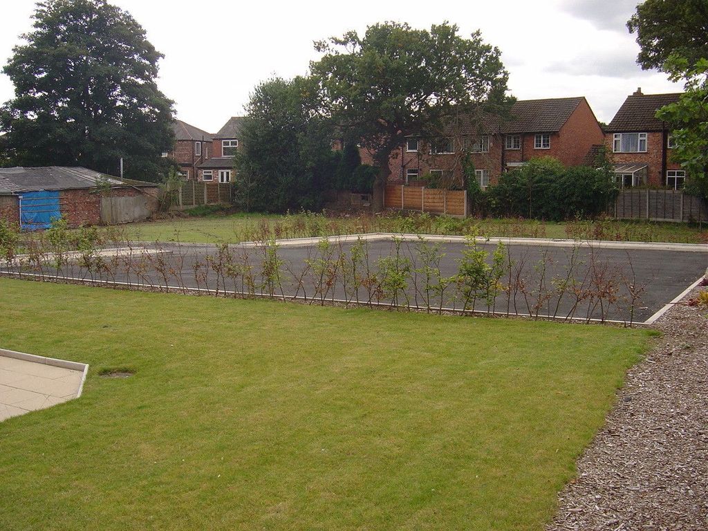 Property photo 3 of 5 Photograph 2