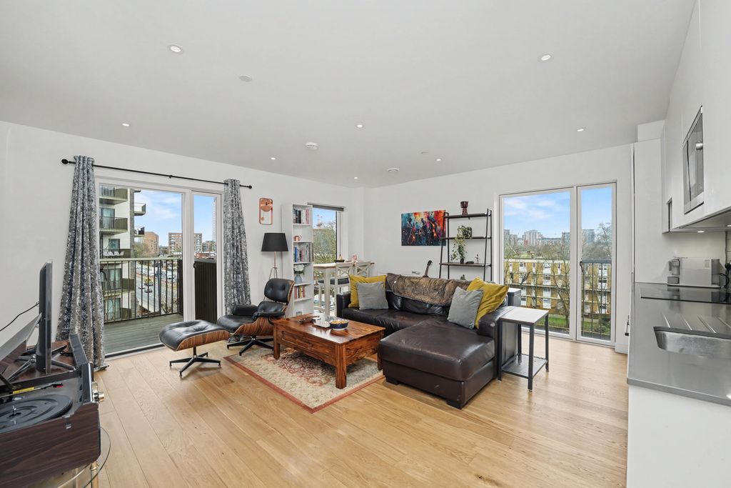 Property photo 2 of 12