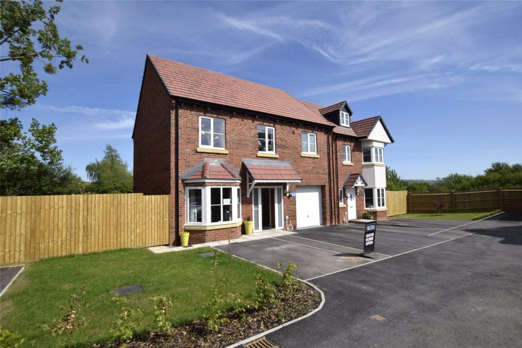 Property photo 1 of 21 Picture No. 32