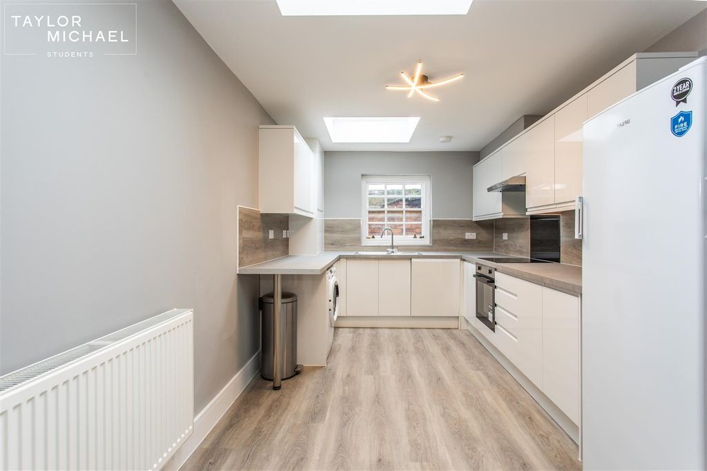 Additional image 4 of 6 bed maisonette to rentPreston Street, Brighton BN1