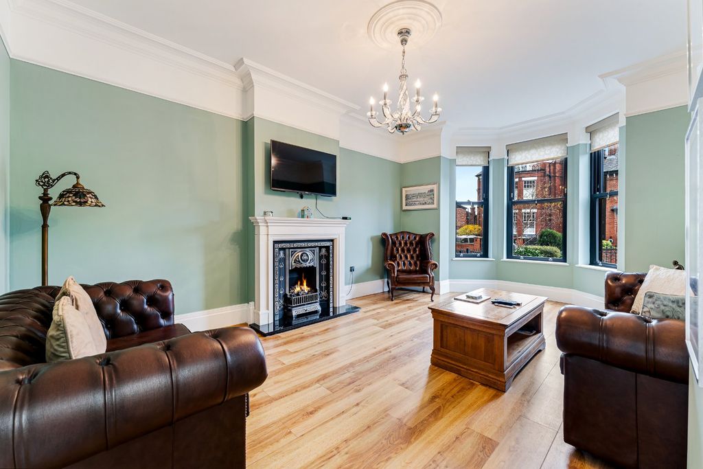 Property photo 2 of 42 Picture No. 21