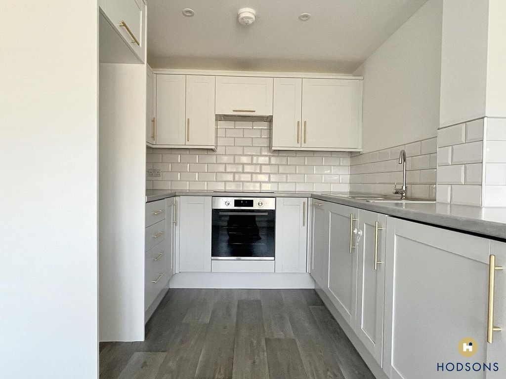 Property photo 3 of 15 Kitchen