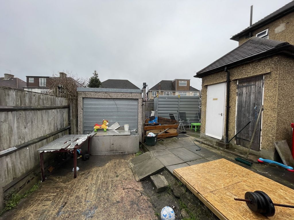 Property photo 2 of 3